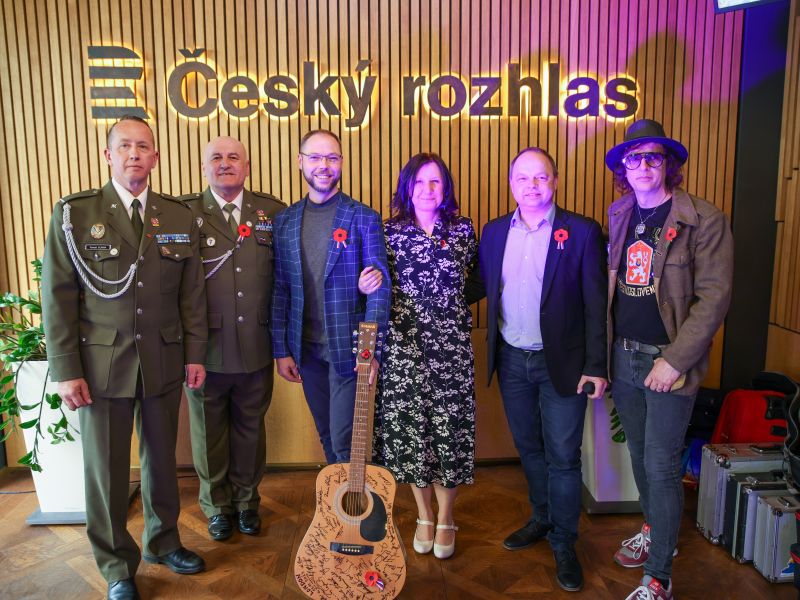S hrdostí na rukávu - píseň pro válečné veterány